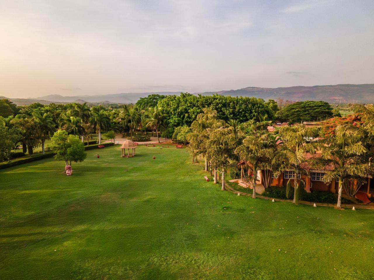 Vijayshree Resort, האמפי מראה חיצוני תמונה